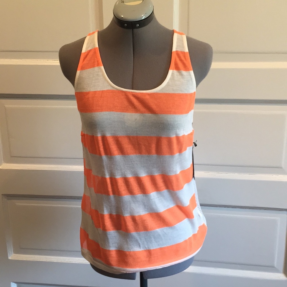 NWT a+ro tank